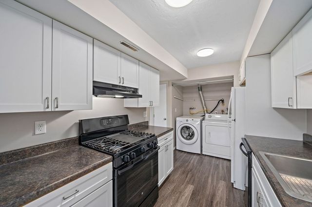 51 Cottonwood Dr 90-2, Stoughton, MA 02072