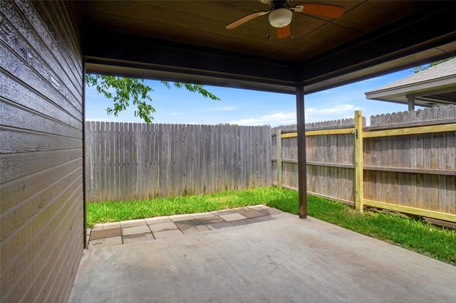 6701 Driffield Circle W, North Richland Hills, TX 76182