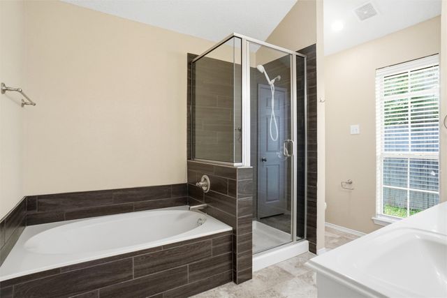 6701 Driffield Circle W, North Richland Hills, TX 76182
