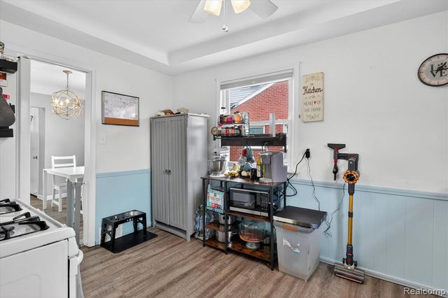 6601 Elizabeth Street, Garden City, MI 48135