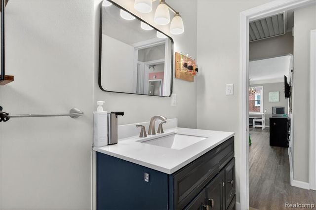 6601 Elizabeth Street, Garden City, MI 48135