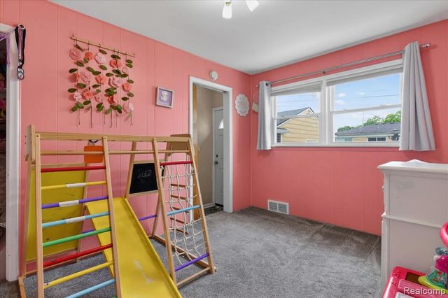 6601 Elizabeth Street, Garden City, MI 48135