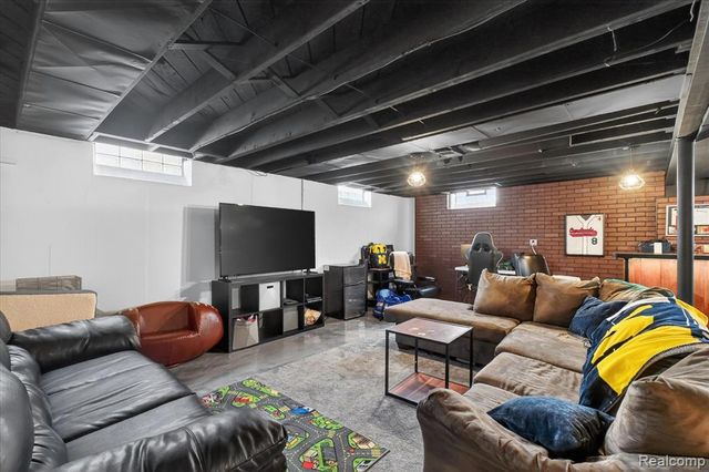 6601 Elizabeth Street, Garden City, MI 48135