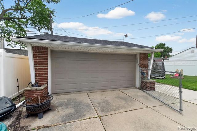 6601 Elizabeth Street, Garden City, MI 48135