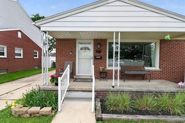 6601 Elizabeth Street, Garden City, MI 48135