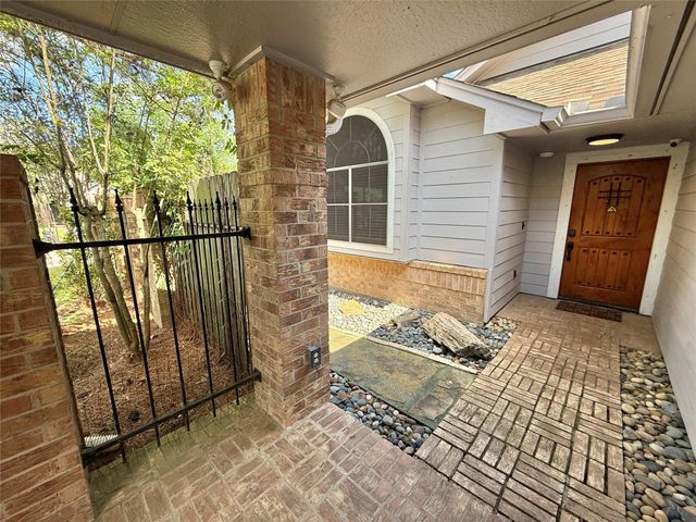 4122 Meadowgold Lane, Houston, TX 77345