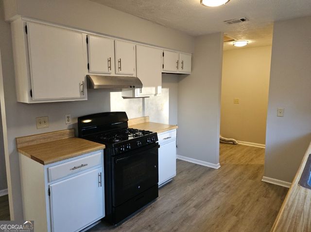 8147 Flamingo Drive, Jonesboro, GA 30238