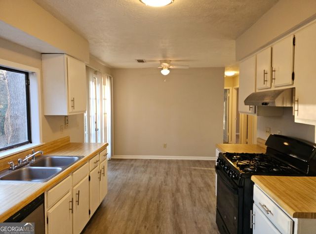 8147 Flamingo Drive, Jonesboro, GA 30238