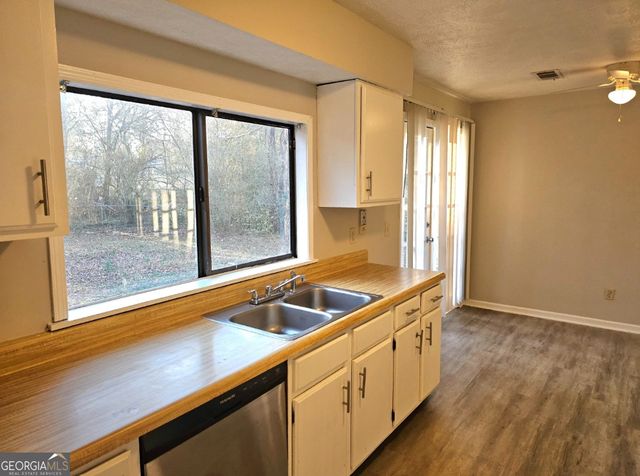 8147 Flamingo Drive, Jonesboro, GA 30238