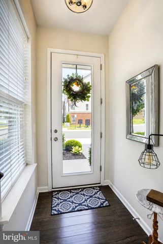 42947 RUNNING CREEK SQ, Leesburg, VA 20175