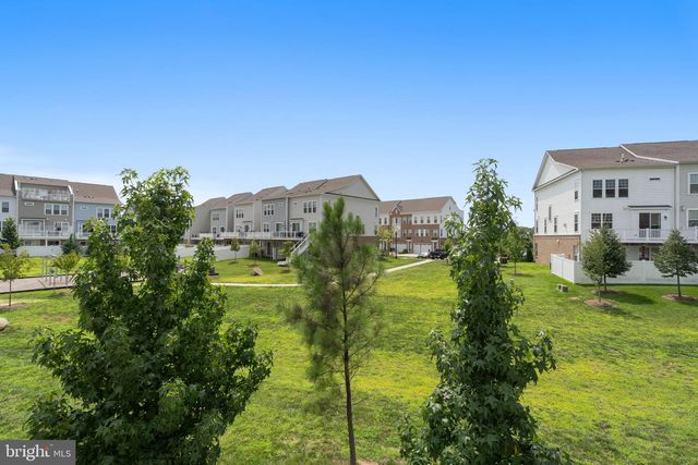 42947 RUNNING CREEK SQ, Leesburg, VA 20175
