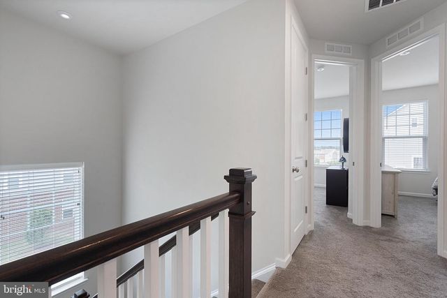 42947 RUNNING CREEK SQ, Leesburg, VA 20175