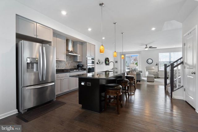 42947 RUNNING CREEK SQ, Leesburg, VA 20175
