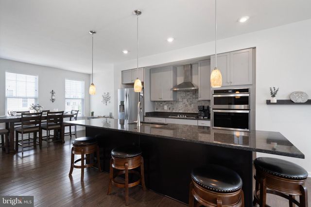 42947 RUNNING CREEK SQ, Leesburg, VA 20175