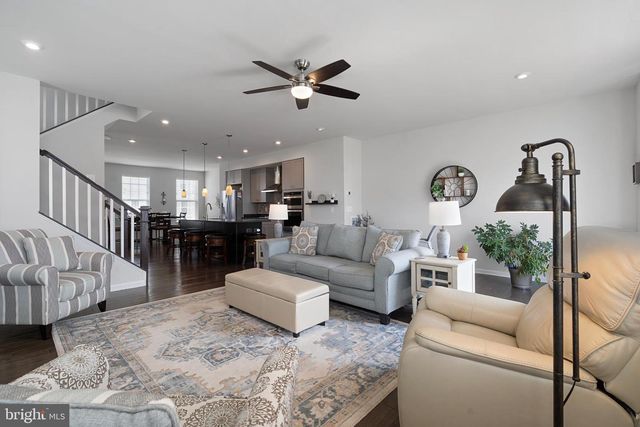 42947 RUNNING CREEK SQ, Leesburg, VA 20175