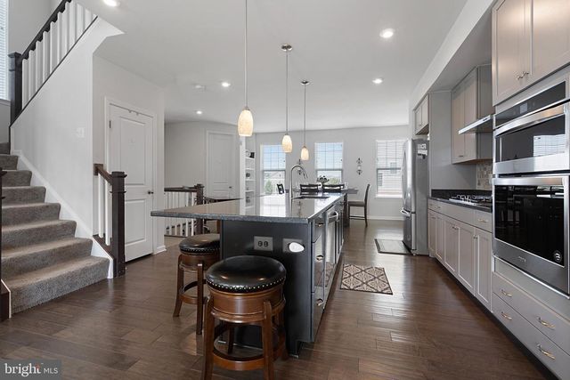 42947 RUNNING CREEK SQ, Leesburg, VA 20175