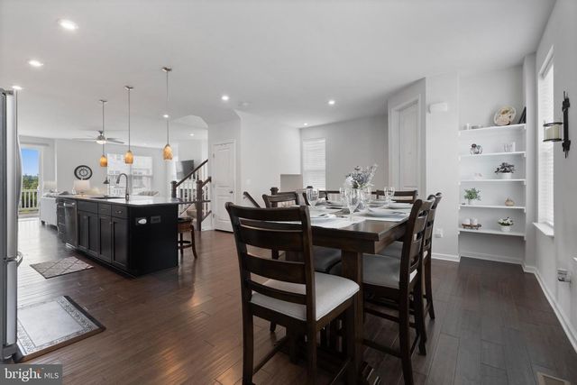 42947 RUNNING CREEK SQ, Leesburg, VA 20175