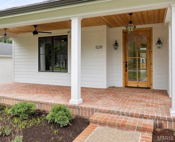 5 Hillard Road, Glendale, MO 63122