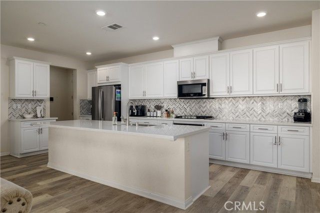 30538 Oasis Rd., Murrieta, CA 92563