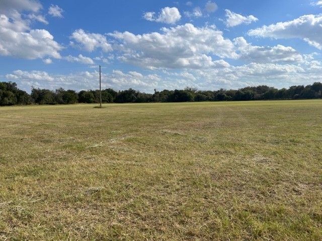 300 E 3rd Street, Iredell, TX 76649