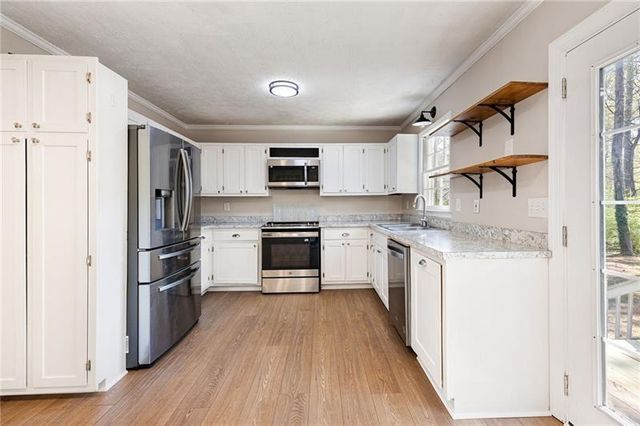 55 Presidential Drive, Dallas, GA 30157