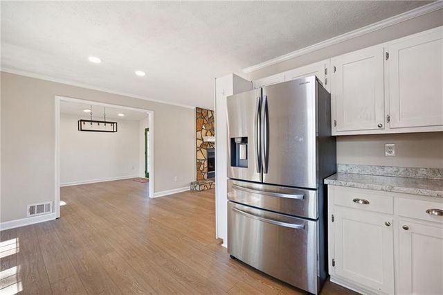 55 Presidential Drive, Dallas, GA 30157