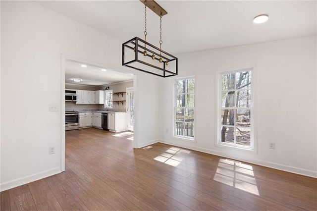 55 Presidential Drive, Dallas, GA 30157