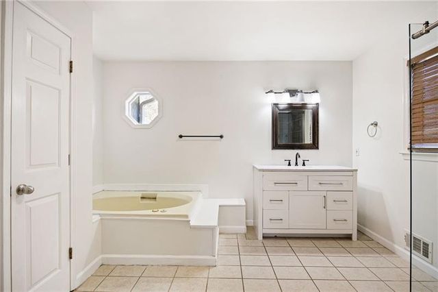 55 Presidential Drive, Dallas, GA 30157