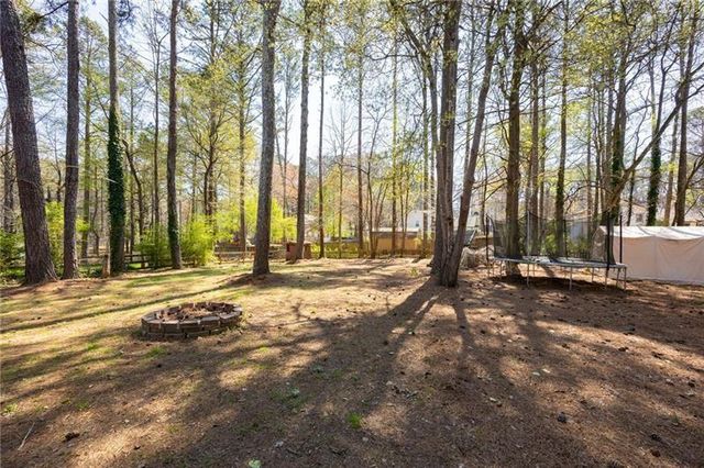 55 Presidential Drive, Dallas, GA 30157