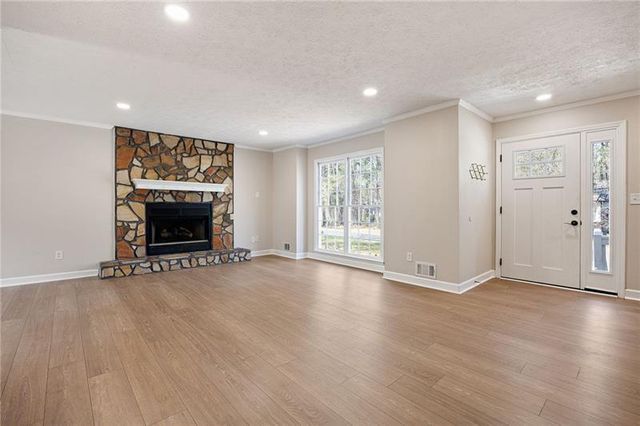 55 Presidential Drive, Dallas, GA 30157