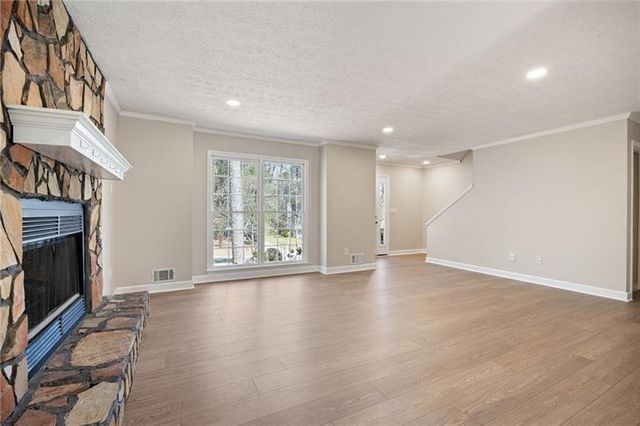 55 Presidential Drive, Dallas, GA 30157