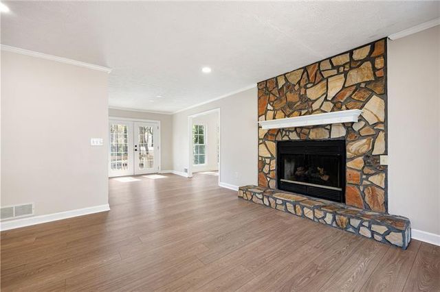 55 Presidential Drive, Dallas, GA 30157