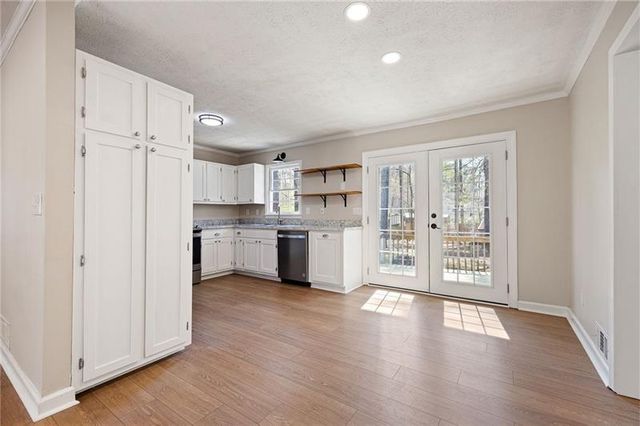 55 Presidential Drive, Dallas, GA 30157