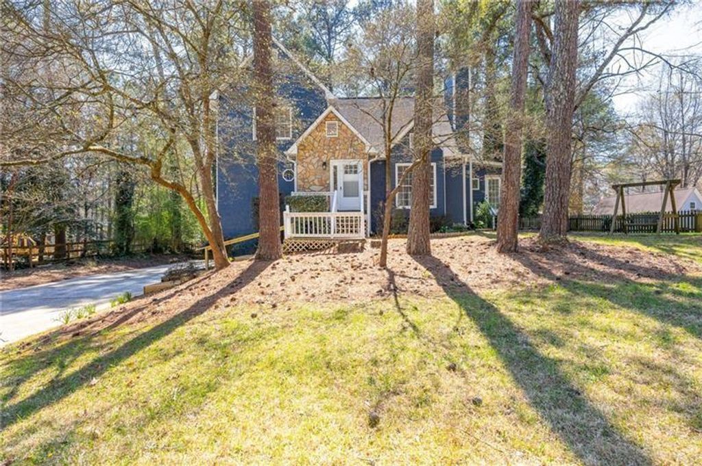55 Presidential Drive, Dallas, GA 30157