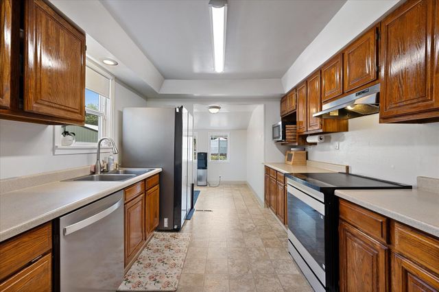 110 W Gray Ct, Spokane, WA 99205