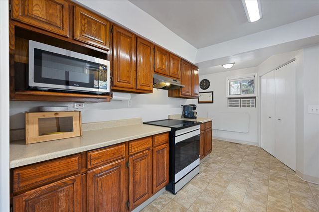 110 W Gray Ct, Spokane, WA 99205