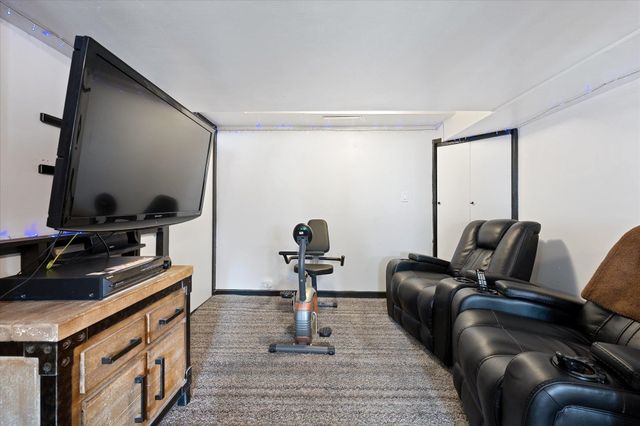 110 W Gray Ct, Spokane, WA 99205