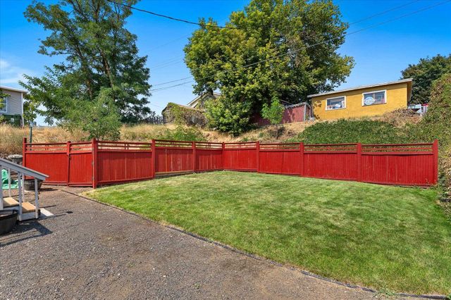110 W Gray Ct, Spokane, WA 99205