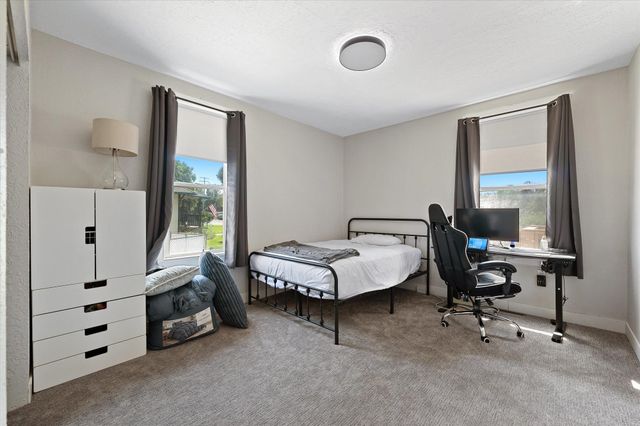110 W Gray Ct, Spokane, WA 99205