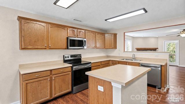 5597 Hammermill Drive, Harrisburg, NC 28075