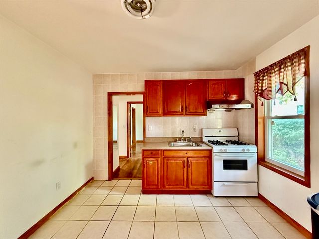 18 Bigelow St 1, Quincy, MA 02169