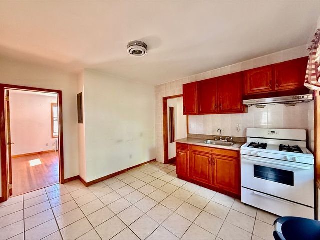 18 Bigelow St 1, Quincy, MA 02169
