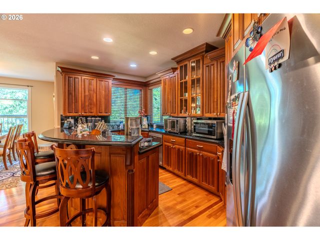 13743 Se CLAREMONT St, Happy Valley, OR 97086