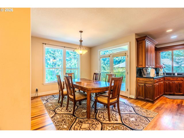13743 Se CLAREMONT St, Happy Valley, OR 97086