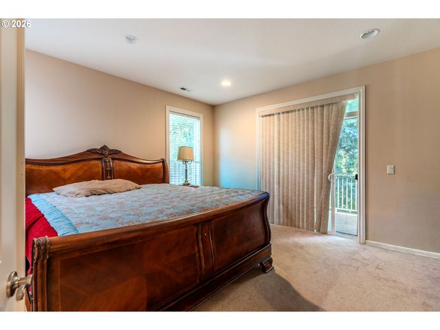 13743 Se CLAREMONT St, Happy Valley, OR 97086