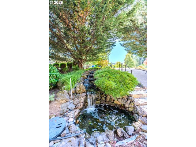 13743 Se CLAREMONT St, Happy Valley, OR 97086