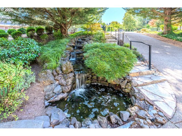 13743 Se CLAREMONT St, Happy Valley, OR 97086