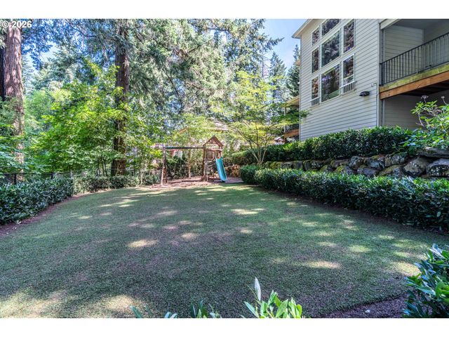 13743 Se CLAREMONT St, Happy Valley, OR 97086