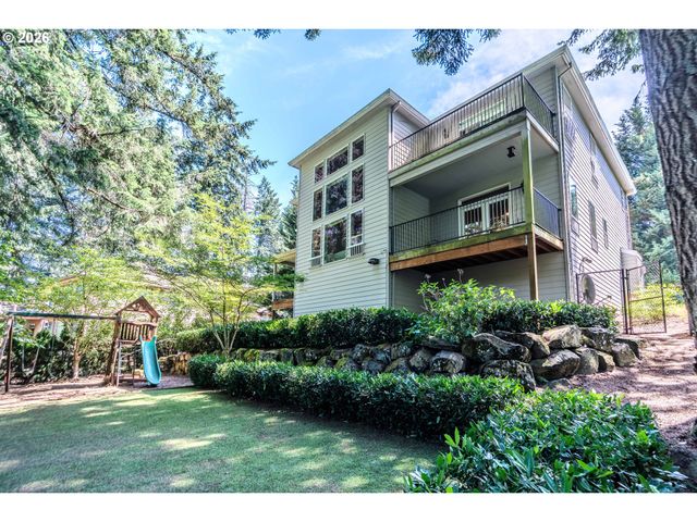 13743 Se CLAREMONT St, Happy Valley, OR 97086