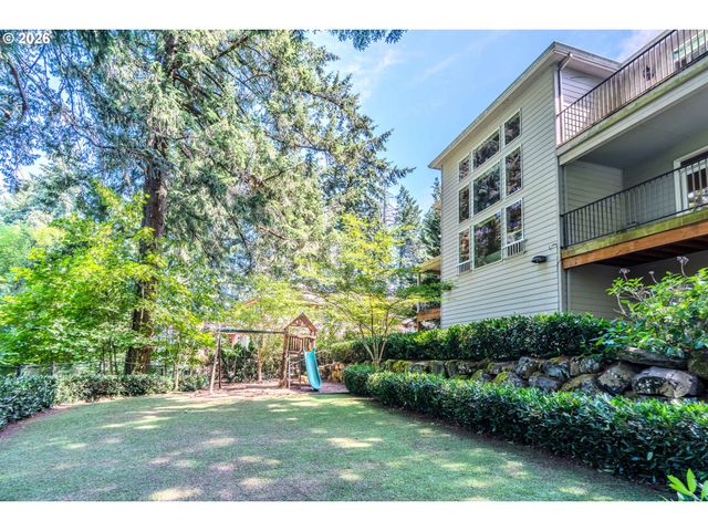 13743 Se CLAREMONT St, Happy Valley, OR 97086